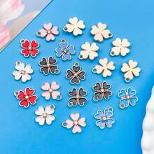 10个13x15毫米幸运四叶草吊坠 | 锌合金和珐琅玫瑰金设计，非常适合DIY手链、项链和耳环 - 彩色 - 查看 5