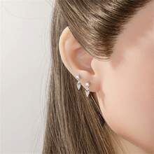 1pc New Retro Elegant Geometric Kite Zirconia Pendant Titanium Steel Cartilage Earring Stud - Multicolor - View 2