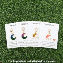 Bộ 4/8 móc khóa hình ngôi sao và mặt trăng bằng kim loại, kèm theo thiệp hình trái tim màu đỏ - Quà tặng lễ hội theo phong cách Hồi giáo, thích hợp cho các ngày lễ, Giáng sinh, sinh nhật, đám cưới, lễ tốt nghiệp - Có thể dùng làm bùa may mắn treo trên ba lô, chìa khóa xe, ví, v.v. - Nhiều màu - Xem 10