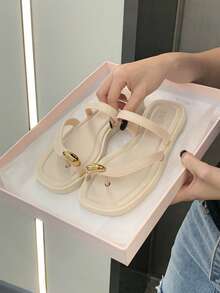 XIXITIAO 1双女士简约撞色人字拖，软底户外凉鞋，百搭纯色平底人字拖，极简风格，舒适休闲，适合海滩/户外/派对穿着 - 杏色 - 查看 6