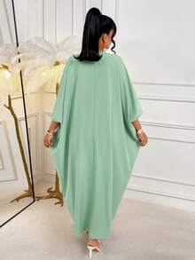 Amarilo 女士春夏优雅V领连衣裙，荷叶袖宽松蝙蝠袖下摆，适合各种节日穿着 - 豆綠色 - 查看 2