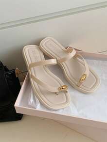 XIXITIAO 1双女士简约撞色人字拖，软底户外凉鞋，百搭纯色平底人字拖，极简风格，舒适休闲，适合海滩/户外/派对穿着 - 杏色 - 查看 10