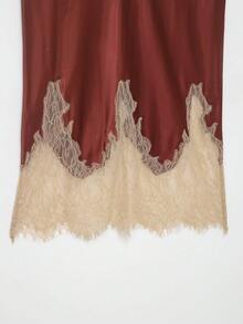 DEEKA 夏季新款女装时尚性感撞色蕾丝边缎面半身裙 - 暗紅色 - 查看 7