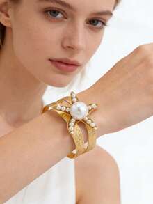 1pc Starfish Bracelet Inlaid With Vibrant Pearls, Jewelry Gift For Women To Wear On Holidays And Parties - Red - View 5