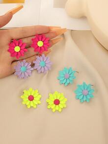 1 Pair Women Spray Painted Daisy Flower Stud Earrings - Painted Daisy Flower Earrings - View 1