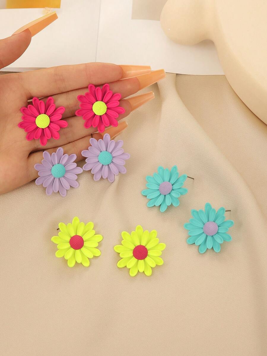 1 Pair Women Spray Painted Daisy Flower Stud Earrings - Painted Daisy Flower Earrings - View 1