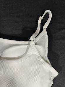 多功能U领白色性感简约吊带背心，修身透气外穿/内搭，露背时尚短款无袖上衣带胸垫，休闲运动背心 - 白色 - 查看 9