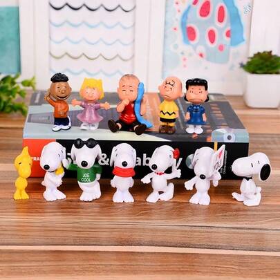SNOOPY 1pc Peanuts Character Figurine (Random 1 Of 12 Designs), Desktop Decor For Office Or Study Space, Brings Healing And Fun, Also Suitable As Birthday Or Holiday Gift With Practical And Commemorative Significance