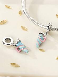 这款1件原装925纯银奇趣杯形吊坠由真正的S925纯银精心打造而成，确保持久光泽和耐用性。 - 銀色 - 查看 7