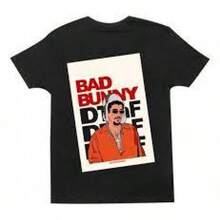 Bad Bunny 2026 Neue Sommer Herren Damen T-Shirt - Schalenförmiges T-Shirt, Puerto Rico Coki Frosch Thema, 200g 100% Prozent Baumwolle Kurzarm T-Shirt, modische lässige Sommerkleidung, Bad Bunny Shirt,  T-Shirt, Sommer Outfit, Sommeroberteile, T-Shirt Damen, Herrenbekleidung, Vintage Grafik T-Shirts, Playera Jm Debi Tirar Mas Fotos Para Hombre Meses ohne Zins Schwarzes Rundhals Kurzarmshirt mit lebendigem Charakterdesign, weicher & bequemer Stoff, lässiges Shirt für Sport & Freizeitkleidung, perfekt für lässige Kleidung, Reisen, Outdoor-Aktivitäten und alltäglichen Stil, Alltags-T-Shirt, Charakterdruck T-Shirt, bequeme Passform, vielseitig & bequem für alle Jahreszeiten, Geschenke für Männer, Must-Have für Modebegeisterte, essentielles Shirt für Fans, Benito Bowl Outfit, Geschenk für Benito Bowl - Schwarz - Übersicht 1