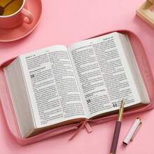 Biblia Con Cierre Portatil Para Mujer Letra Grande 12 Puntos RV1960, Imit Piel Rosa Floral - Single Book - View 4