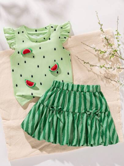 2件套女婴夏季新款可爱卡通清新西瓜图案荷叶袖圆领上衣+蝴蝶结装饰条纹碎花裙套装，适合户外穿着