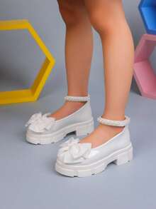 1 par de botas de cuero blancas para niñas con lazo y decoración de perlas, zapatos de princesa simples y dulces, suela blanda y cómoda plana, zapatos de estudiante, zapatos de tacón grueso y cómodo para niñas, adecuados para uso al aire libre, fiestas y ocasiones formales - Blanco - Ver 5