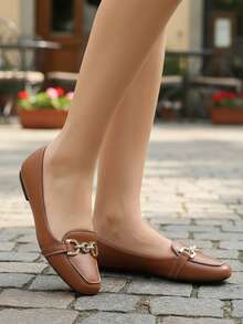 Comfortable Moccasin-Style Shoe With A Bridle Detail. Lightweight, Stylish, And Elegant For Your Everyday Life. Ella's Shoes - 駝色 - 查看 6