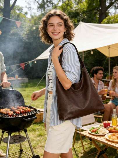 2026年畅销款复古咖啡棕色软皮手提包，大容量通勤单肩包