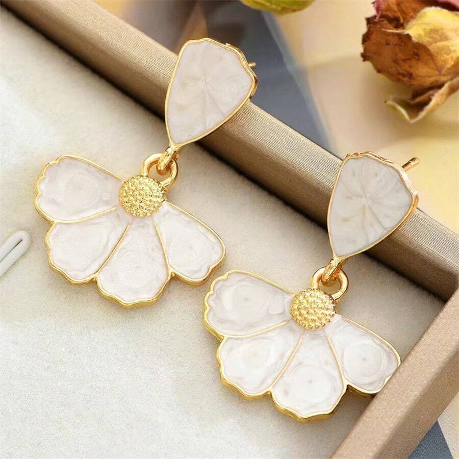 Women's Enamel Flower Dangle Earrings Dainty Floral Stud Earrings, White Petal Drop EarringsFor Sweet Luxury Date Night Fashion Bridesmaid Jewelry Gift - A - 查看 1
