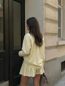 Bộ đồ nữ thanh lịch 2 món: Quần short xếp ly cạp cao đa năng mùa xuân/hè + Áo sơ mi dài tay kẻ sọc, trang phục kẻ sọc mới mẻ, phù hợp cho công sở, đi chơi, du lịch, học đường, phong cách thời trang của các blogger, sang trọng và tôn dáng. - Vàng nhạt - Xem 2