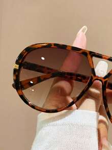 1 Pair Unisex Pilot Frame Leopard Print Brown Large Frame Fashion Glasses, Suitable For Travel, Vacation, Driving, Business Casual And Other Occasions, An Ideal Fashion Accessory For Women - Tofu Pudding With Double Tea Leaves - View 3
