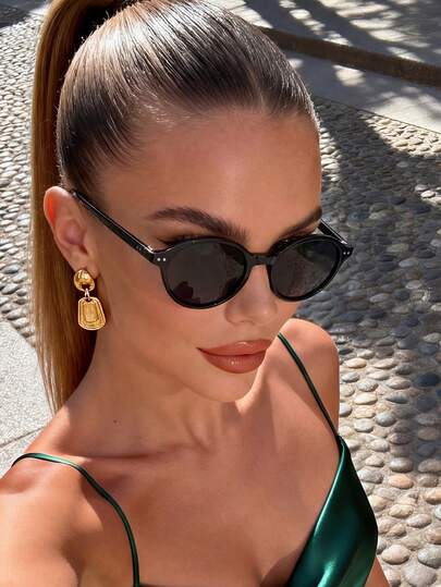 1 Pair Unisex Black Oval Fashionable Glasses, Suitable For Daily Wear, Beach Parties, And An Ideal Beach Accessory. This Pair Of Glasses Is The Perfect Complement To Women's Autumn/Winter Outfits And Business Casual Attire.