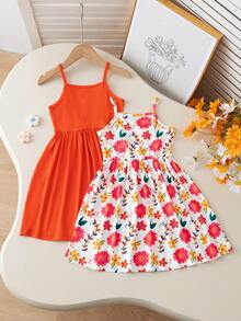 1 conjunto de vestidos distintivos para niñas, 2 piezas/set. Cada uno presenta un diseño de tirantes finos, mostrando un ambiente refrescante de verano. Diseñado en naranja-rojo sólido, vibrante y alegre. Base blanca con estampados florales coloridos, rica en colores. Ambos vestidos tienen un diseño de tirantes finos, con un estilo unificado pero características únicas, adecuados para la playa, fiestas de verano y uso primavera/verano. - Multicolor - Ver 4