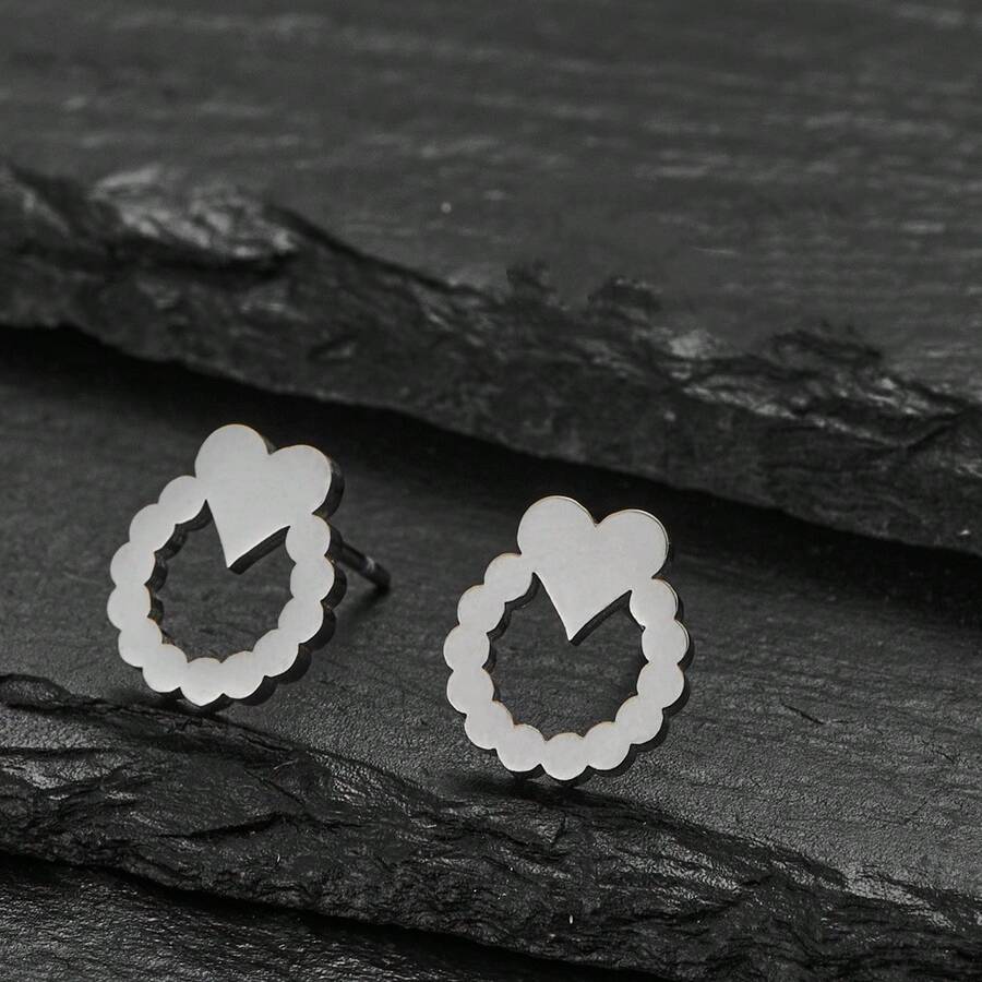 1 Pair Golden Heart-Shaped Earrings - Symmetrical Heart Shape, Simple Design, Suitable For Daily Wear, Ideal Valentine's Day Gift - GED852 - View 1