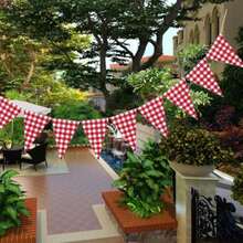 这款红白格子三角旗横幅，为您的活动和家居增添一丝经典、质朴的魅力。 - A - 查看 6