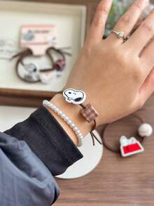 史努比针织发箍系列——包含多种可爱活泼的造型（充满活力、欢快），配有精美配饰，展现甜美风格和独特美感，清新亮丽，趣味十足，创意无限，适合收藏家、儿童、学生、年轻女孩和女性日常佩戴，也适合收藏展示和家居装饰。是馈赠女性的最佳选择。 - 彩色 - 查看 9