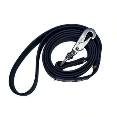 硅胶狗绳，配不锈钢扣，防水、易清洁、防臭、防污。8