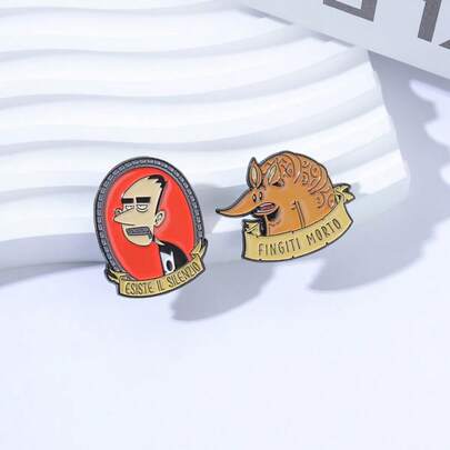 2 pezzi Spilla divertente con personaggio di volpe anime, in lega di zinco e smalto, con decorazione in testo satirico italiano, tema di cartone animato, design unisex, accessorio regalo per uso quotidiano