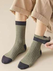 Chaussettes mi-mollet pour hommes, chaussettes de sport pour automne/hiver, chaussettes polyvalentes à motif de bloc de couleur et de lettres, respirantes et absorbant l'humidité, convenant aux jeunes adultes et aux étudiants - Multicolore - Voir 5