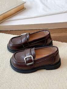 儿童男女通用套脚平底乐福鞋，带金属扣 - 棕色 - 查看 3