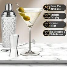 - Silver Luxury Home Mixology Cocktail Shaker Set With Silver Accessories + 2 Ribbed Espresso Martini Glasses - Glass Shaker With Built-In Strainer | Ideal For Home Bartenders - 銀質雞尾酒調酒器+羅紋馬丁尼酒杯 - 查看 5