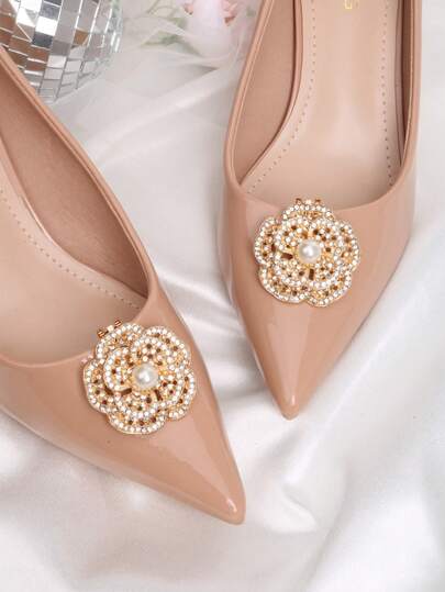 2pcs Detachable DIY Shoe Accessories, Fashion Elegant Faux Pearl & Rhinestone Decorated White & Gold Rose Flower Shoe Clips, Suitable For Black, White, Red High Heels, Pumps, Office & Formal Occasions