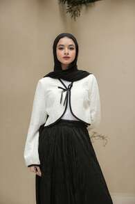 Livesso Contrast Binding Tie Front Crop Jacket - White - View 3