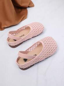 1 Par de Sapatos Planos com Cadarço de Malha Romboidal para Meninas, Design de Grade Vazada, Upper Respirável, Acabamento em PU, Sola Antiderrapante, Perfeito para Festa, Casamento, Uso Diário e Férias - Rosa chiclete - Visão 5
