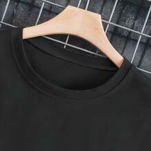 Camiseta Casual con Estampado Gráfico de Pulp Comics para Mujer - Cuello Redondo, Ligera y Elástica, Perfecta para el Verano, Camiseta para Uso Diario - Negro - Ver 5