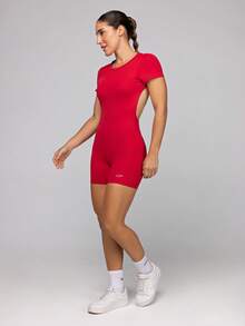 LOT FITNESS Women's Fitness Jumpsuit With Short Sleeves, High Compression Polyamide, Open Back, For Gym Use. - 紅色 - 查看 6