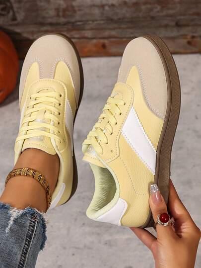 2026 Autumn/Winter Plus Size Women's Casual Flat Shoes, Sporty Versatile Ins-Style Sneakers