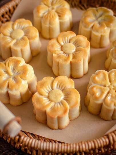 4pcs ABS Flower Shaped 50g Commercial Mooncake Mold, DIY Hand Press Cookie Stamp, Pastry Baking Mold, Mooncake Maker, Wedding Festival Decorative Pastry Tool, Baking Tool, Kitchen Gadget