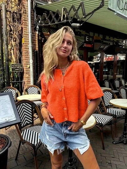 Effenkleurige, opengewerkte ribgebreide tanktop voor vakantie, strand en zomer