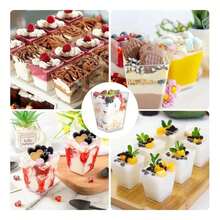 150 piezas (50 piezas de vasos + 50 piezas de cucharas + 50 piezas de tapas) vasos cuadrados de transparente de 160 ml/5 oz para mousse, 50 * vasos de postre,50 * tapas duras de plástico/50 * tapas blanda de plástico,50 * cucharas grandes transparentes,vasos duraderos para chocolate, cheesecake, pudín, mousse, parfaits, ideales para fiestas, bodas, eventos al aire libre, vasos para postres de fiesta | vasos elegantes para postres | vasos decorativos para postres - Blanco - Ver 3