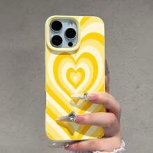 Funda para teléfono con patrón de corazón amarillo compatible con  17,  16 Pro Max,  15 Pro Max,  13 y  12. Fabricada en material de TPU que proporciona protección contra golpes y caídas. Un gran regalo para familiares, amigos, amantes, novios/novias y el Día de San Valentín. - Amarillo - Ver 1