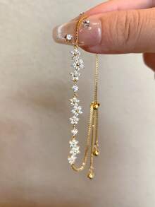 1件时尚精致闪亮立方氧化锆五瓣花手链，优雅可调节立方氧化锆手链，适合女性佩戴，可用于派对、日常佩戴和婚礼等场合。 - 花朵手鍊 - 查看 12