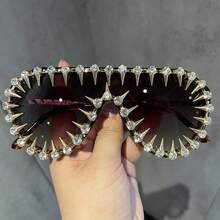 A New All-In-One Glasses Stage Show With Fun And Punk Modern Features, Perfect For Daily Commuting, Going Out With Friends, Vacations, Gatherings, Christmas Parties, And Other Occasions. It Is An Excellent Gift That Is Suitable For Both Personal Use And Gifting To Friends - 4 - 查看 12