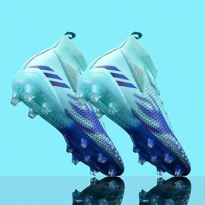 Men's Football Training Shoes. This Football Shoe Is Suitable For Outdoor And Indoor Activities, With A Durable Ground And Sports Turf Design.