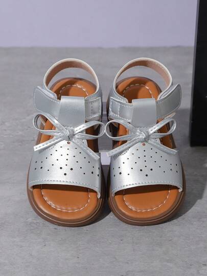 1 Pair Baby/Toddler Girls' Gold Flat Sandals, Solid Color Bow Decor Hook & Loop Closure Round Toe Non-Slip Lightweight Sole Fashion Summer Sandals, Suitable For Daily Outdoor Activities