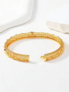 1 pieza Brazalete de patrón de celosía hueco chapado en oro de 24K, mejor regalo para familiares y amigos durante el Ramadán - Amarillo Oro - Ver 3