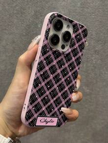 1个格子波点图案大孔皮革质感粉色防震手机壳，TPU材质，适合作为节日礼物，兼容苹果iPhone Xs/Xs Max/Xr/11/12/13/14/15/16 Pro/Pro Max/14/15/16 Plus/17，男女通用 - 彩色 - 查看 4