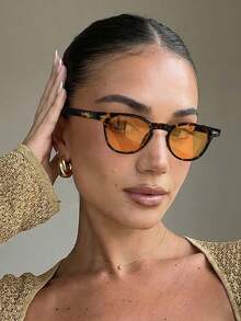 一副女士复古几何框眼镜，实用时尚街头风，附赠眼镜盒 - 彩色 - 查看 10