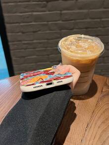 Frutas y estrellas de colores sobre fondo a cuadros. Esta elegante funda es compatible con Samsung, Apple, OPPO, , etc. Fabricada en TPU flexible, resistente a golpes y arañazos, ofrece una excelente protección contra caídas y un agarre cómodo. Es un regalo ideal para familiares, amigos y seres queridos, ideal para festivales, San Valentín y artículos de . - Blanco - Ver 7
